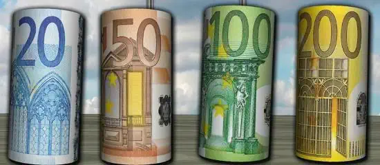 Oplichters eisen geld of tegoedbonnen.